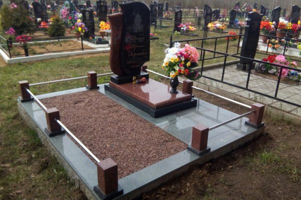 Памятники на могилу: виды, особенности выбора. Обзор и описание