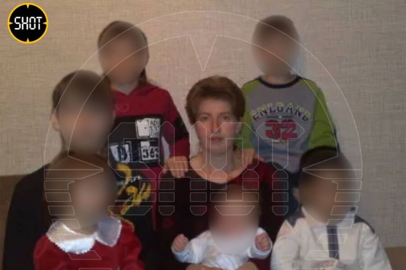 «Самая счастливая мама»: москвичку с 15 детьми заподозрили в торговле людьми 