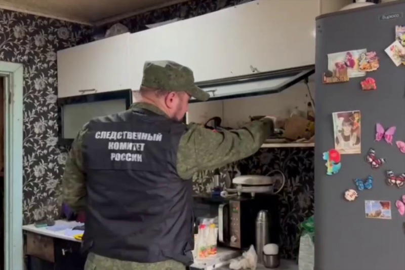 В Красноярском крае на посуде отравившейся семьи нашли средство от насекомых 