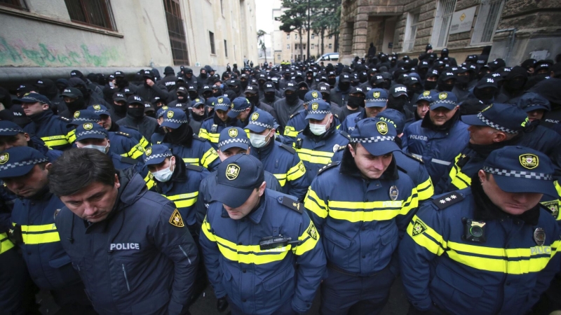 В Тбилиси во время акции протеста пострадало три сотрудника МВД