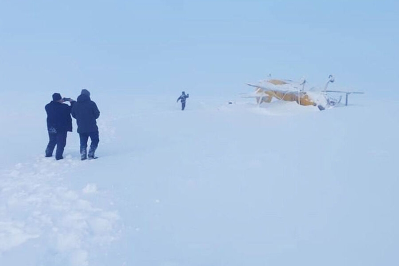 На Камчатке нашли пропавший самолет. Пилоты и пассажир три дня выживали в снежной пустыне 