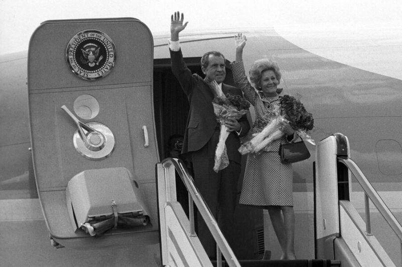 Аресты евреев и хиппи, флаги США над Кремлем: как в СССР встречали президента Никсона 