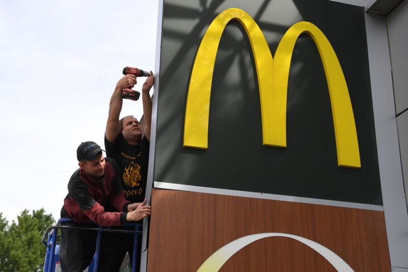 «Для них это будет шоком»: для McDonald's предсказали трудности при возвращении в Россию 