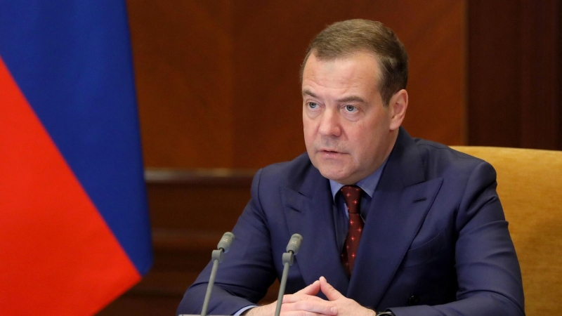 Медведев высмеял планы западных лидеров принудить Россию к перемирию