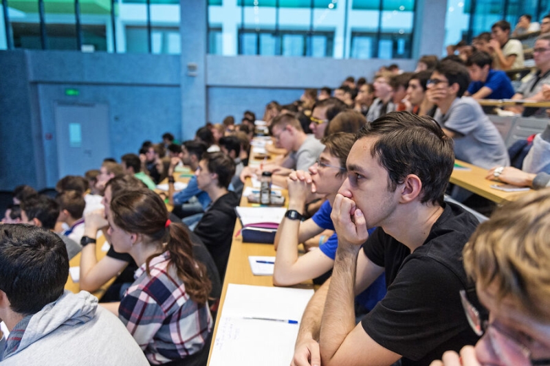 Россия меняет систему образования: что ждет студентов и преподавателей? 
