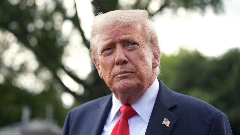 Трамп меняет стратегию по Украине, делая акцент на Европе, считает аналитик